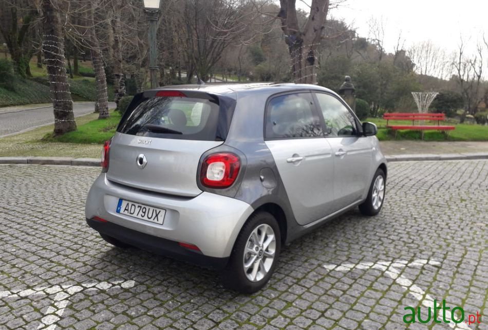 2018' Smart Forfour photo #2