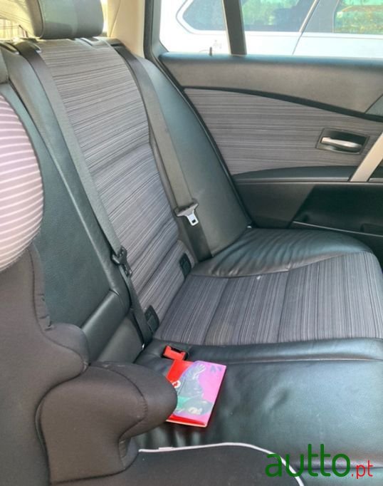 2005' BMW 525 photo #4