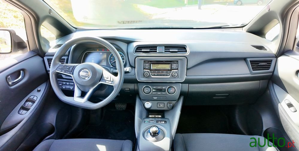 2021' Nissan Leaf 40 Kwh photo #4