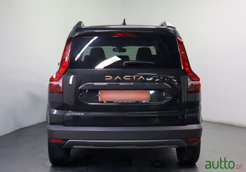 2024' Dacia Jogger 1.0 Tce Expression 7L photo #4
