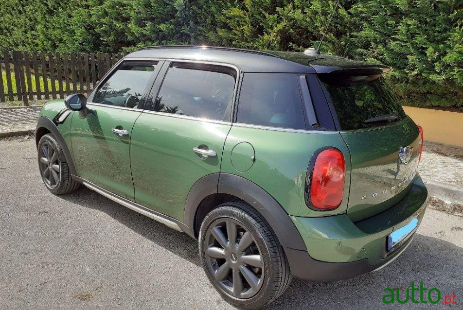 2015' MINI Countryman Cooper D photo #1