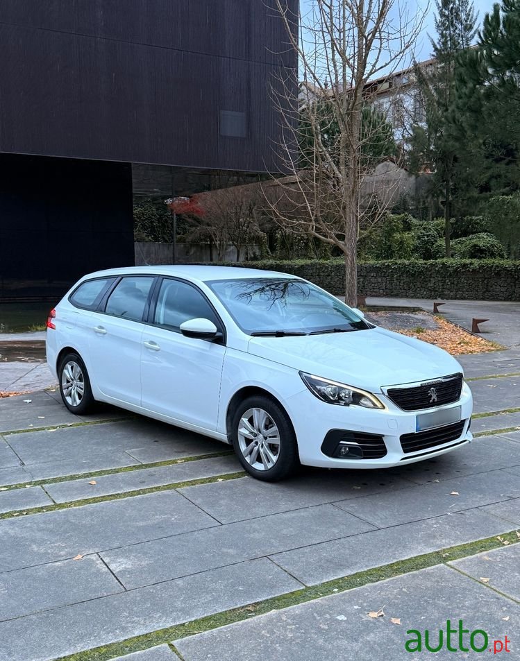 2021' Peugeot 308 Sw photo #2