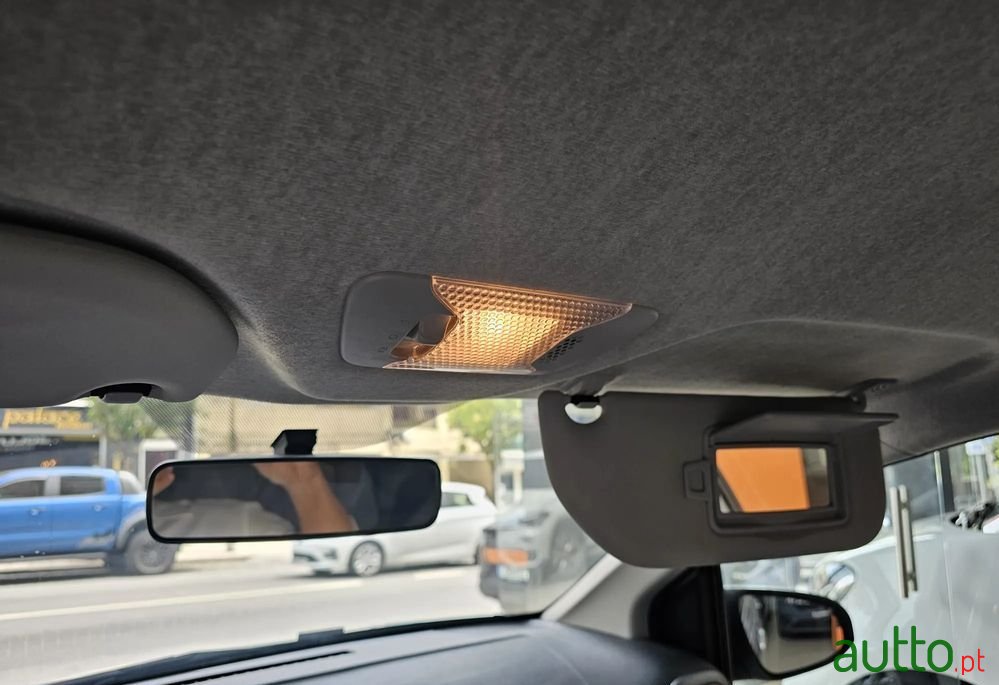 2019' Toyota Aygo 1.0 X-Play+X-Touch photo #3