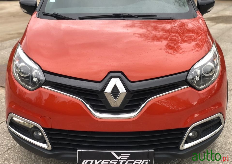 2014' Renault Captur Sport photo #2