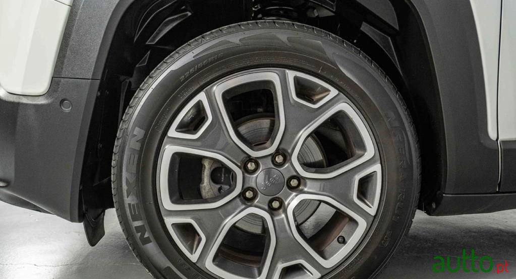 2018' Jeep Renegade photo #2