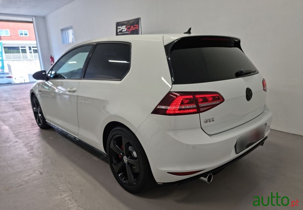 2013' Volkswagen Golf 2.0 Tsi Gti photo #4