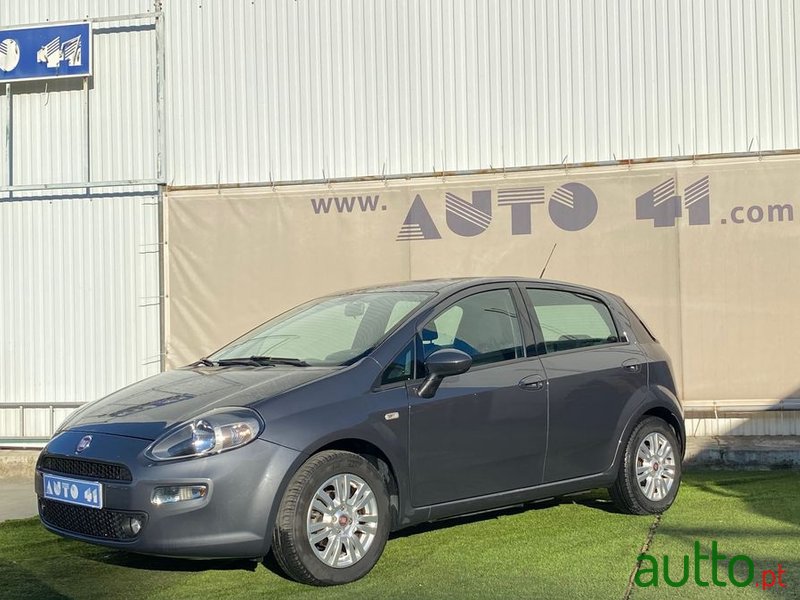 2014' Fiat Punto photo #3