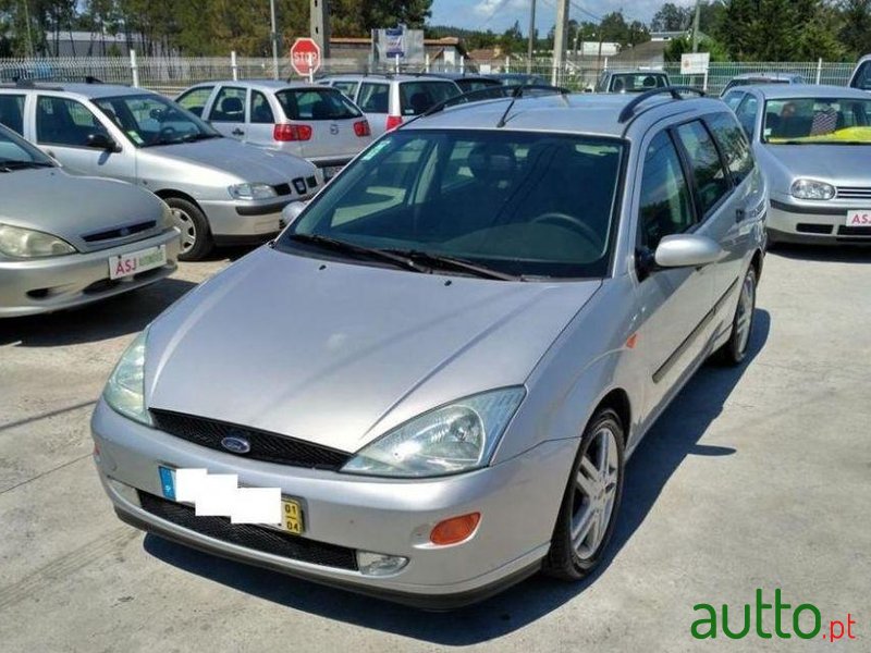 2001' Ford Focus Sw photo #2