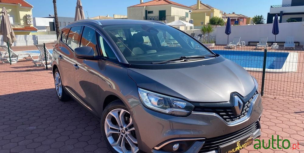 2017' Renault Grand Scenic photo #1