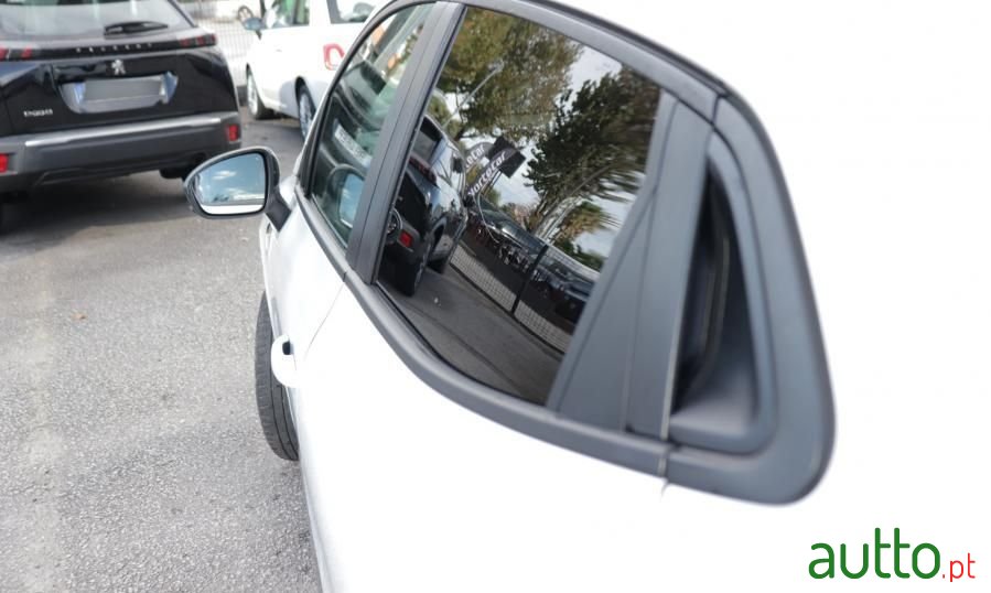 2021' Renault Clio 1.0 Tce Limited photo #6