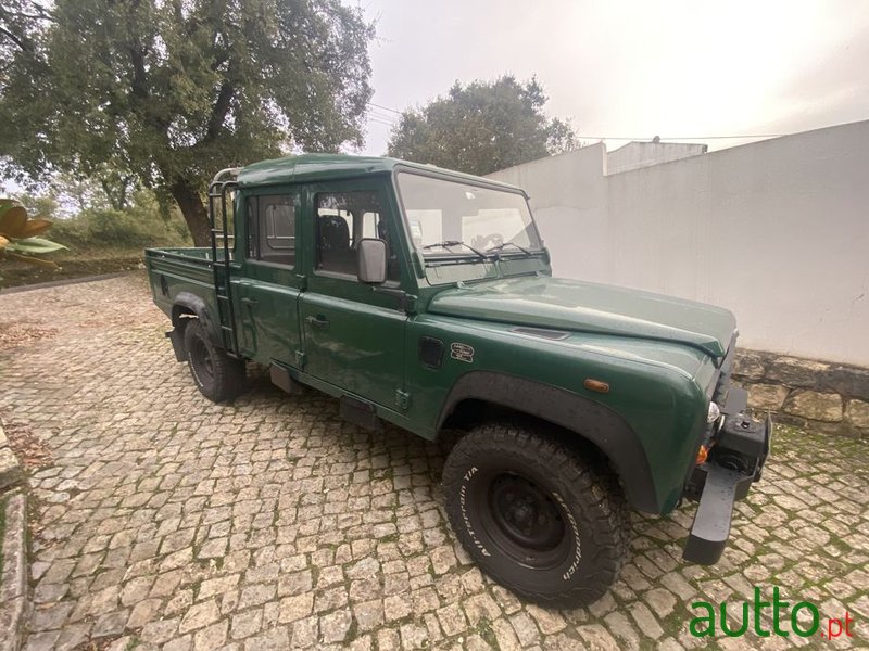 2003' Land Rover Defender 130 Cd 2.5 Td5 E photo #2