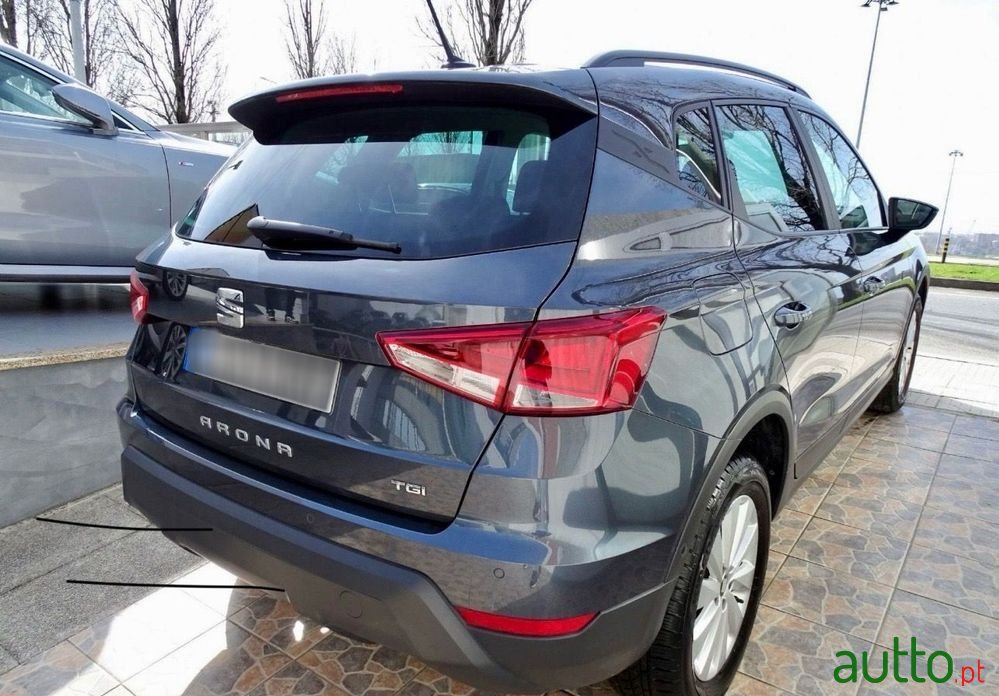 2019' SEAT Arona 1.0 Tgi Xcellence photo #3
