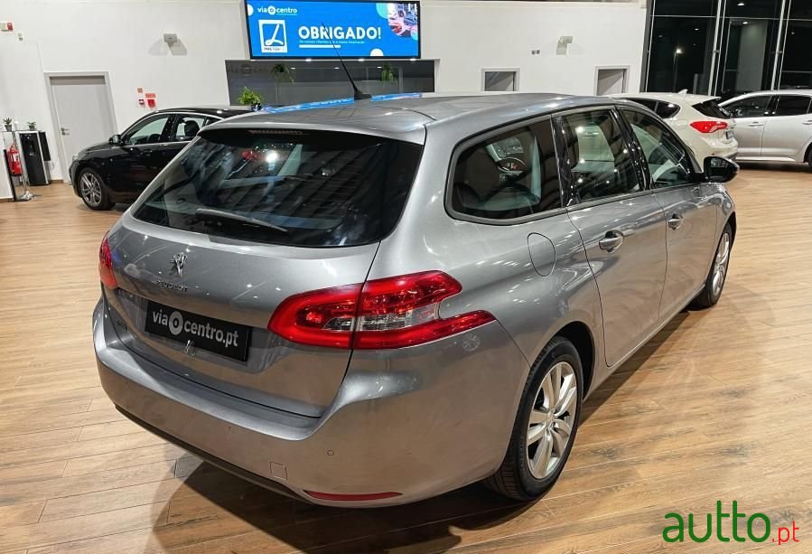 2017' Peugeot 308 Sw photo #4