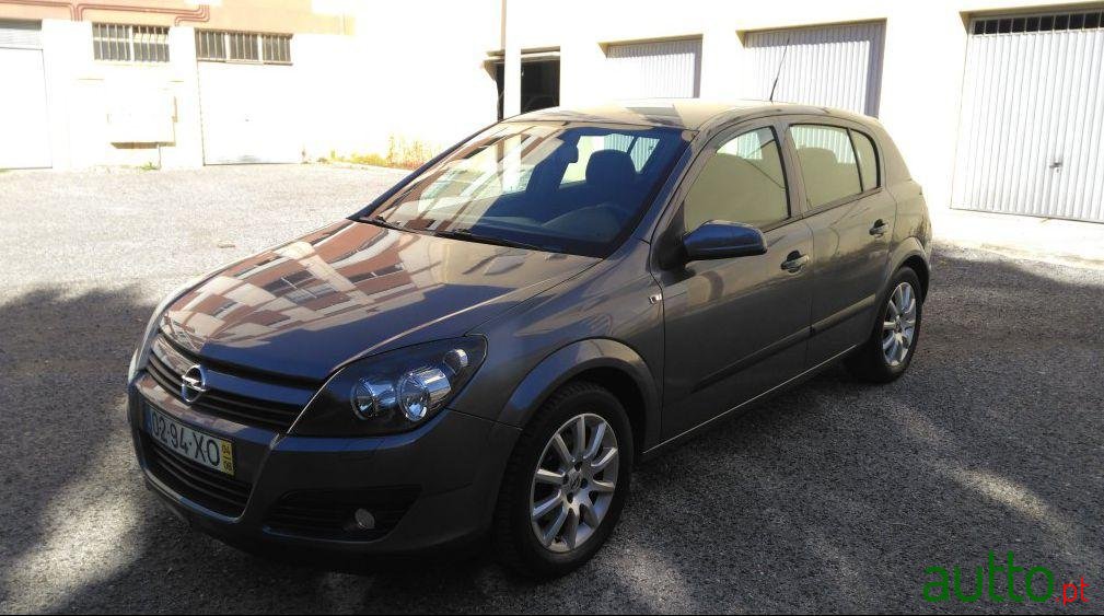 2004' Opel Astra 1.4 Elegance photo #1