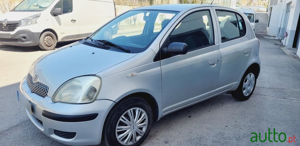 2004' Toyota Yaris 1.0 Terra photo #3