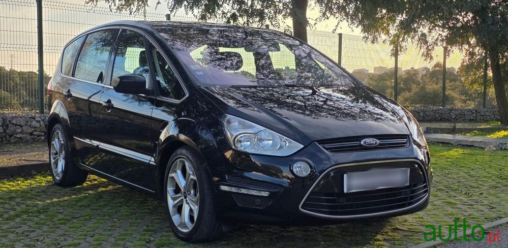 2010' Ford S-Max photo #3