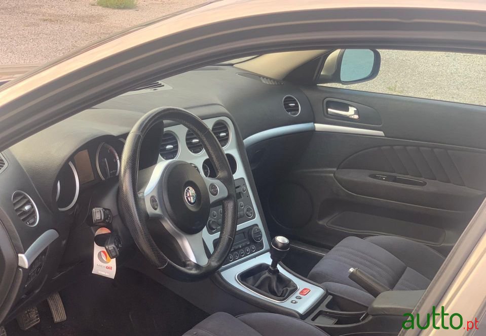 2007' Alfa Romeo 159 photo #5