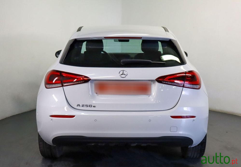 2022' Mercedes-Benz Classe A E Style Plus photo #4