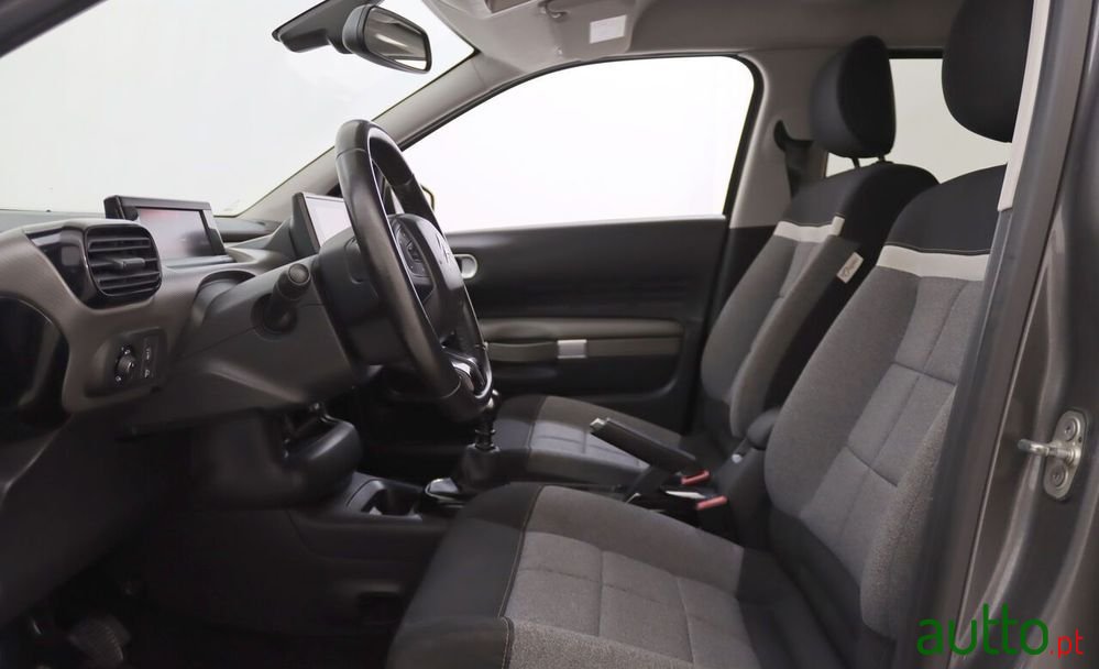 2019' Citroen C4 Cactus photo #4