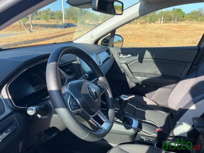 2021' Renault Captur photo #3