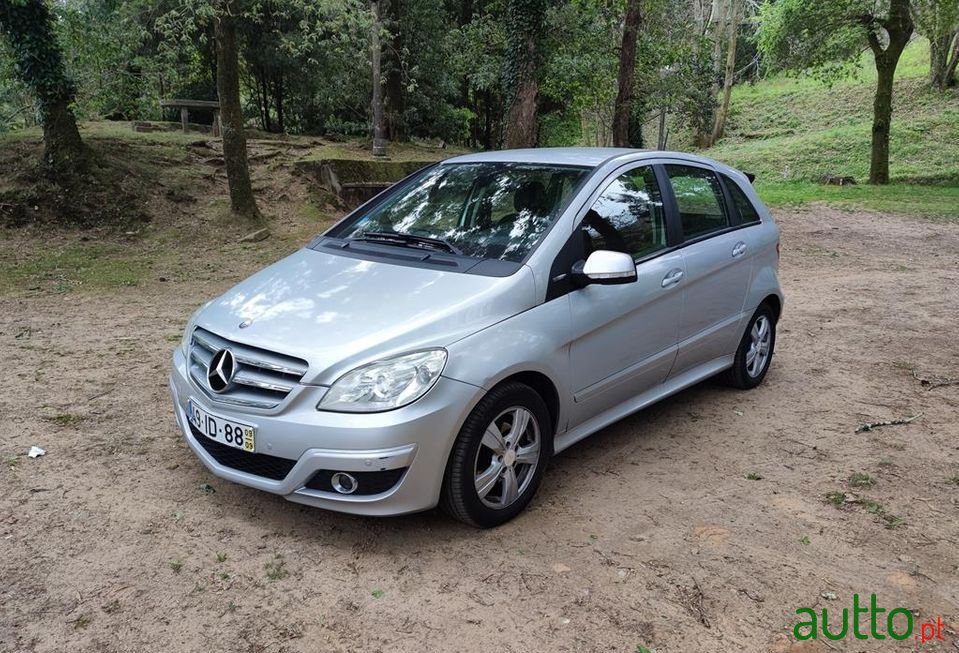 2009' Mercedes-Benz B-150 photo #3