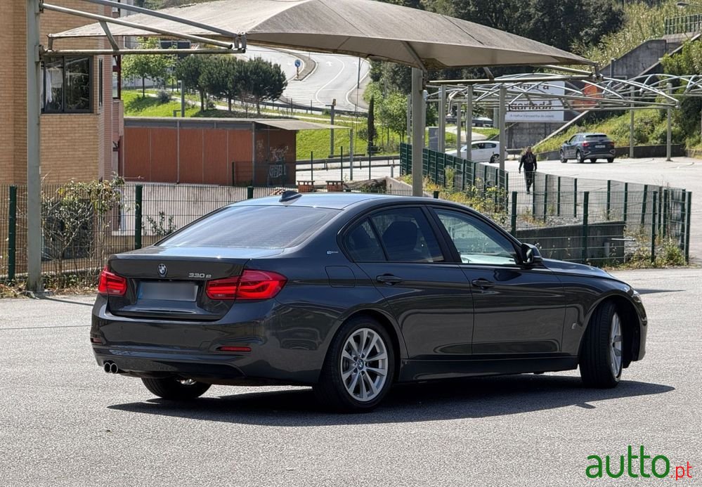 2017' BMW Série 3 photo #6