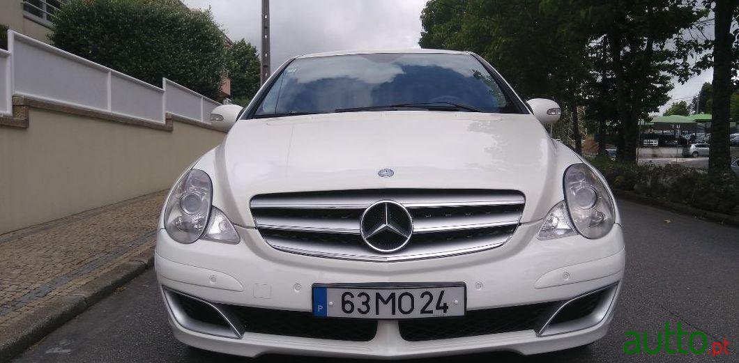 2006' Mercedes-Benz R 320 photo #3