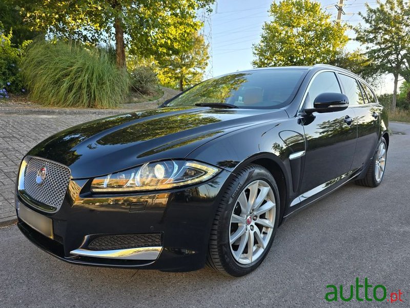 2014' Jaguar XF Sportbrake photo #1