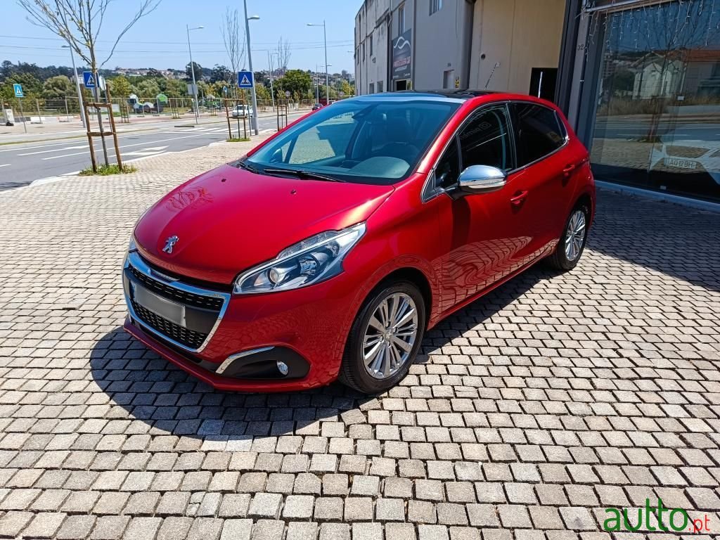 2018' Peugeot 208 photo #3