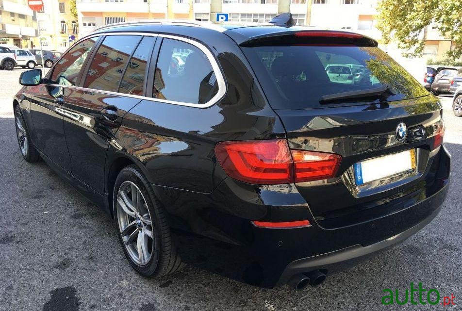 2013' BMW 520 photo #2