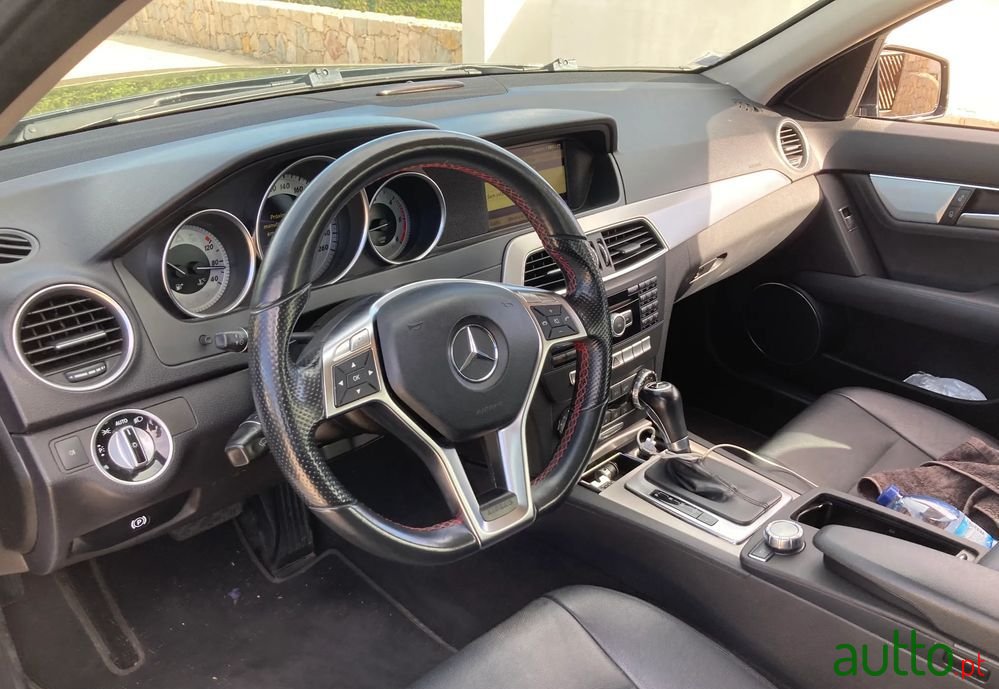 2011' Mercedes-Benz C 220 photo #6