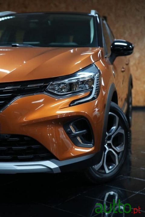2020' Renault Captur photo #2