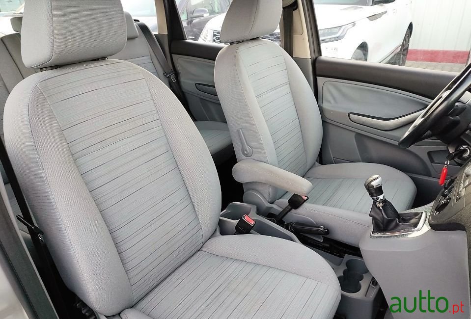 2008' Ford C-MAX photo #6