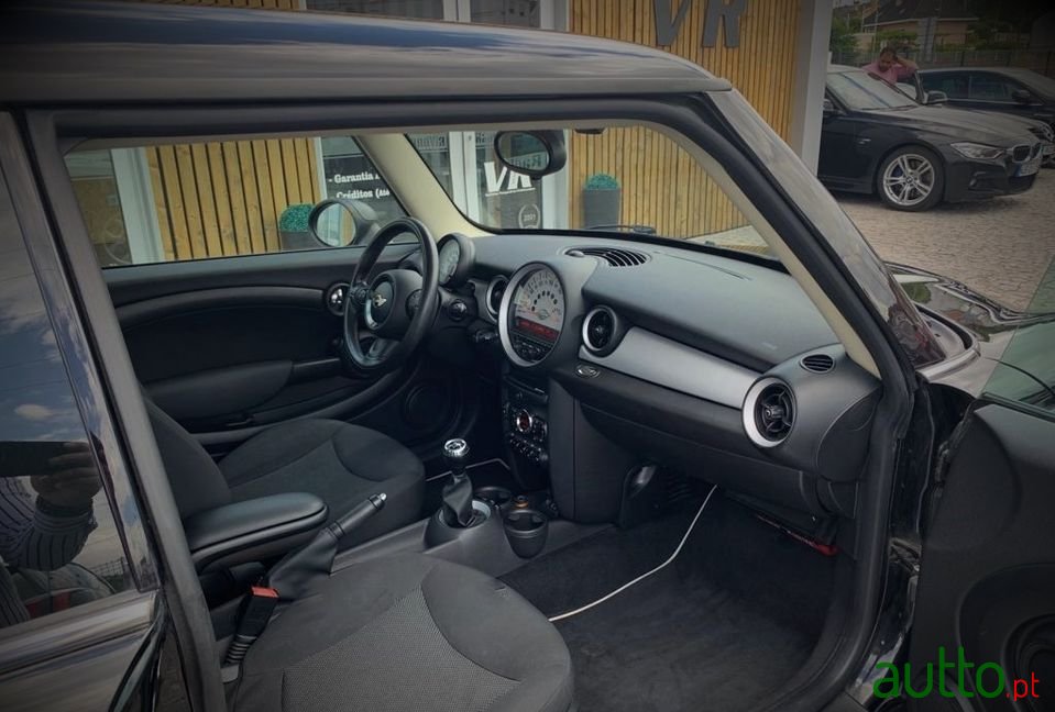 2012' MINI One photo #6