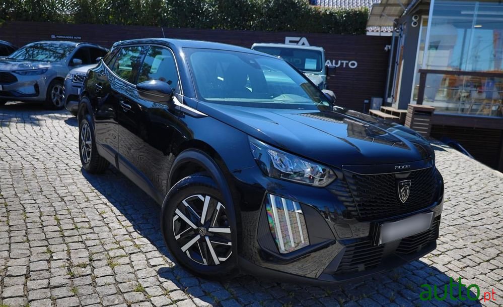 2024' Peugeot 2008 1.2 Puretech Active photo #1