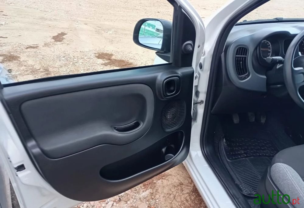 2022' Fiat Panda 1.0 Hybrid photo #5