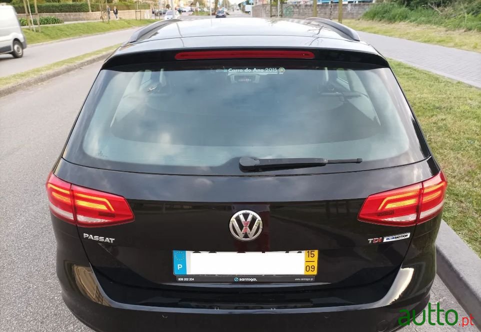 2015' Volkswagen Passat Variant photo #6