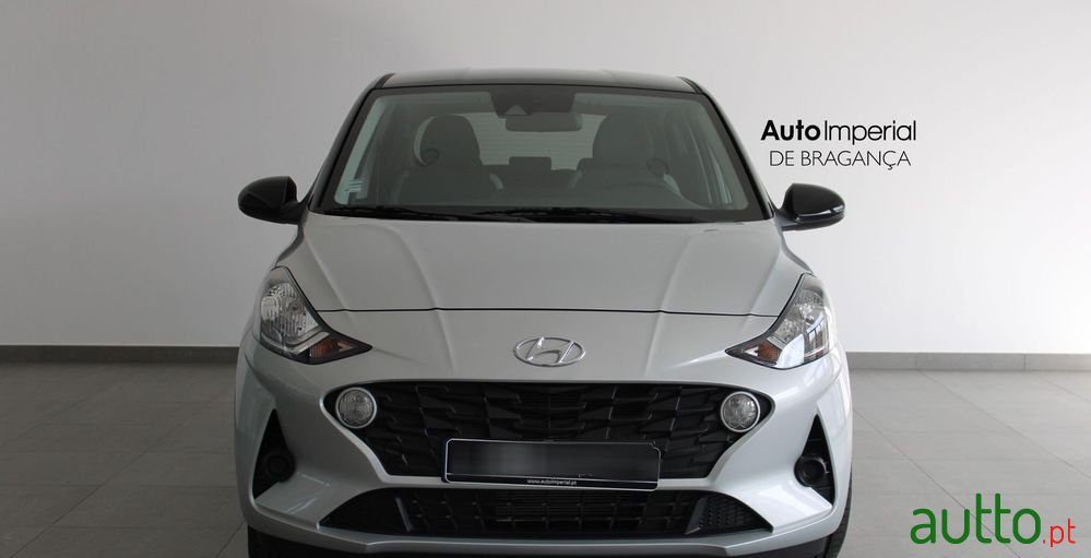 2022' Hyundai i10 1.0 Comfort (Tt) photo #2