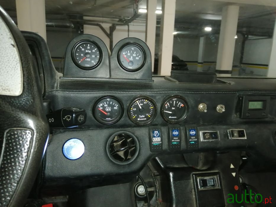 1989' Hummer H1 photo #5