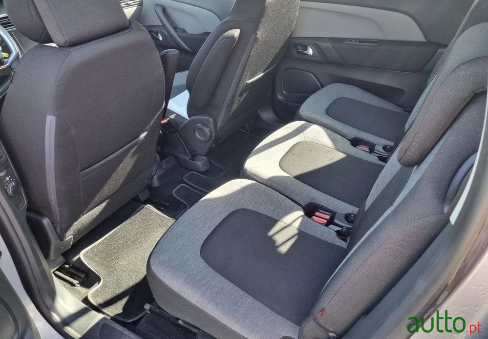 2022' Citroen C4 SpaceTourer photo #6