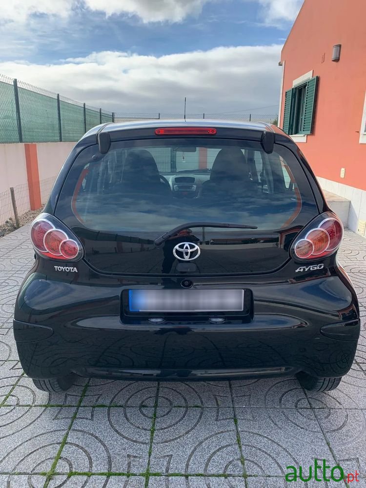 2012' Toyota Aygo 1.0 photo #4