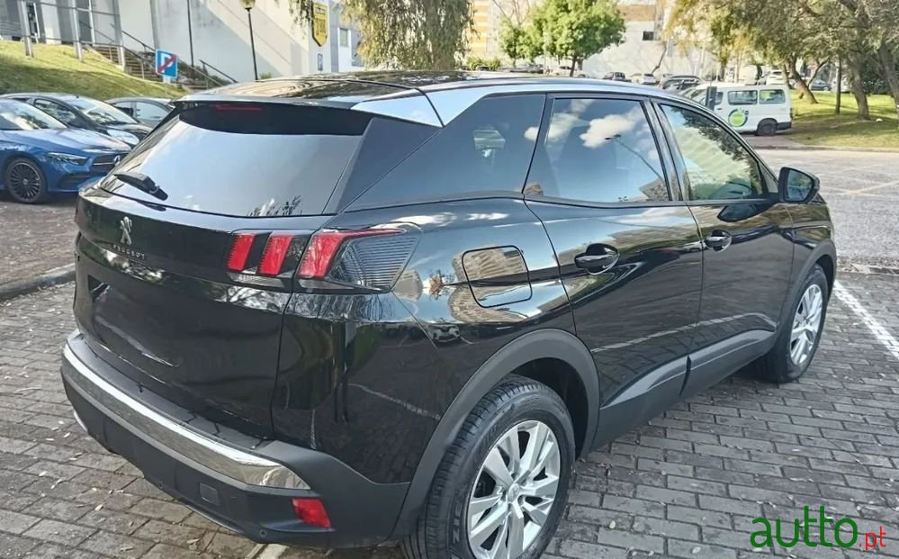 2019' Peugeot 3008 photo #3