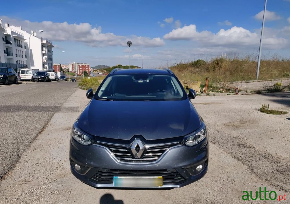 2016' Renault Megane Sport Tourer photo #1
