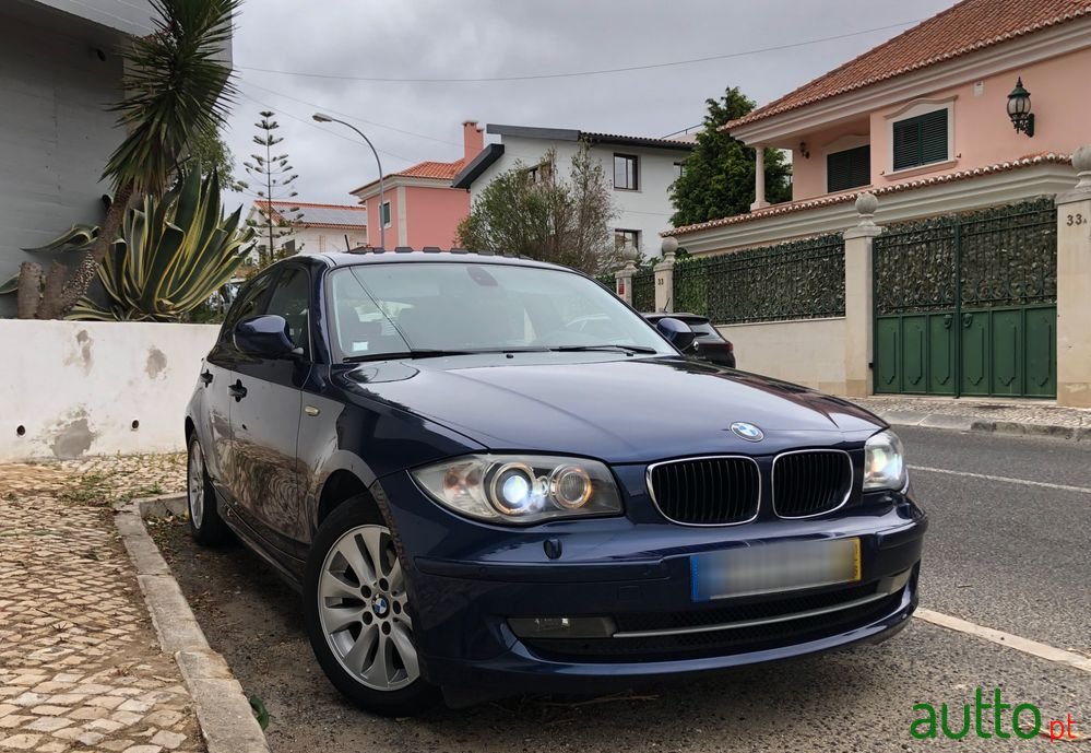 2011' BMW 120 D photo #5