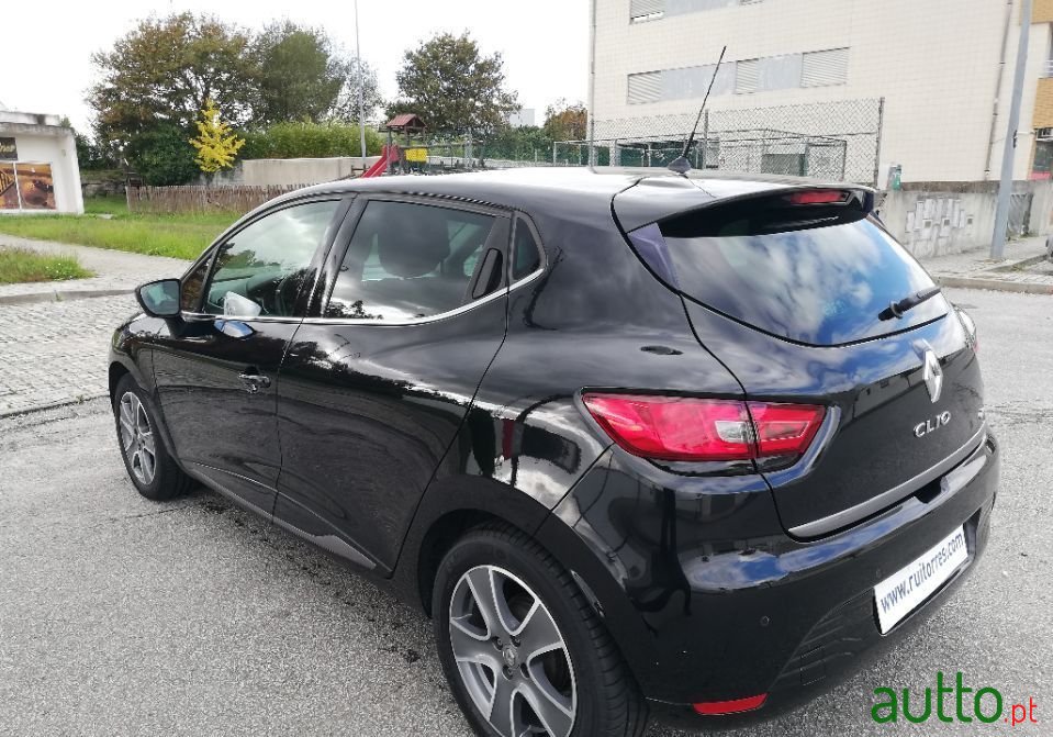 2015' Renault Clio photo #4