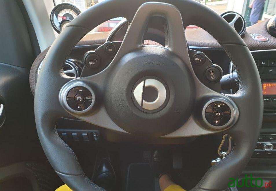 2018' Smart Fortwo photo #3