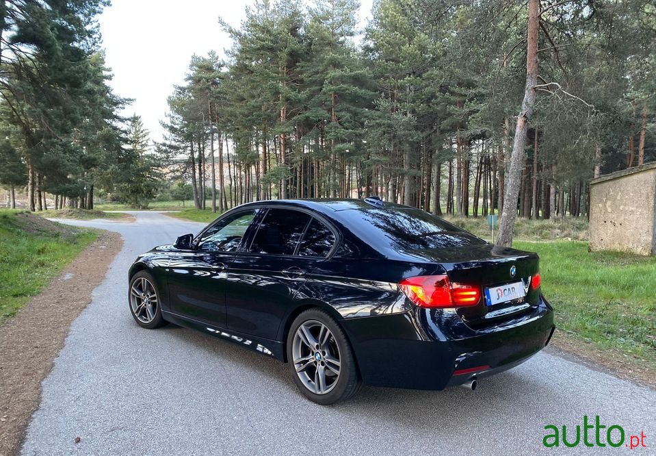 2013' BMW 320 photo #4