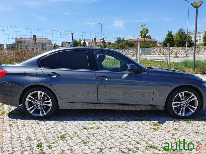 2014' BMW 318 Sport photo #4