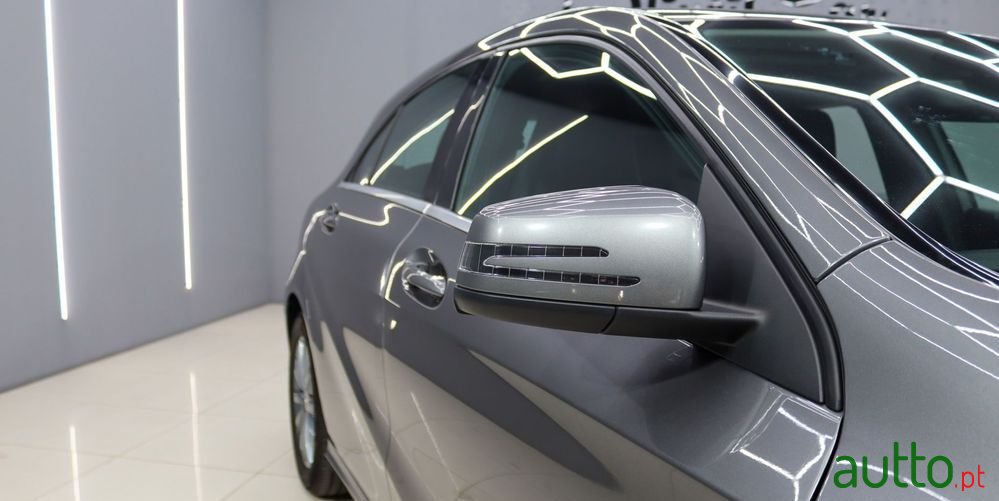 2017' Mercedes-Benz Classe A D Urban photo #6