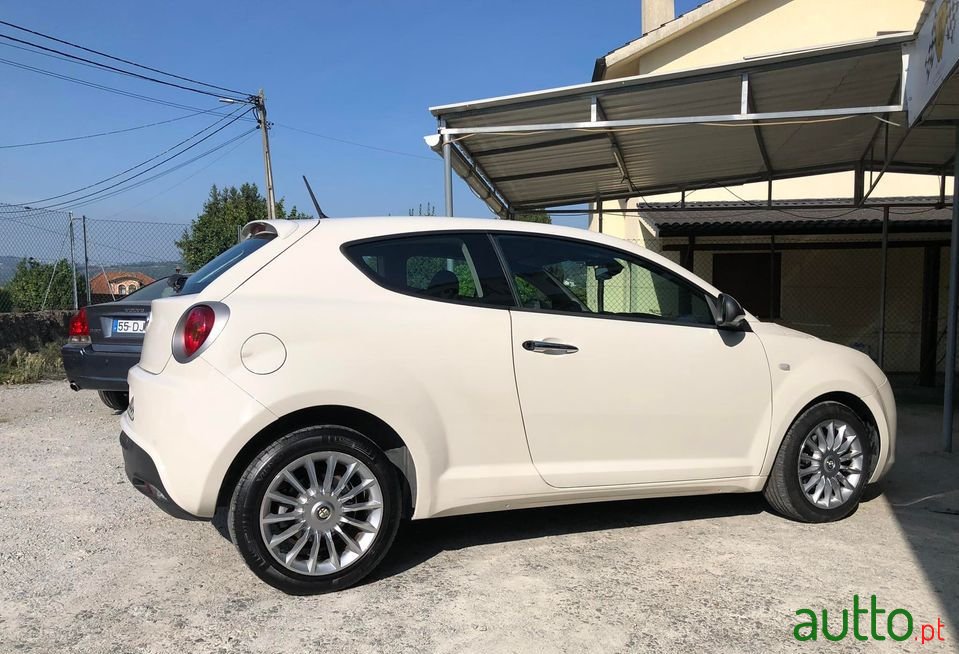 2012' Alfa Romeo MiTo photo #5